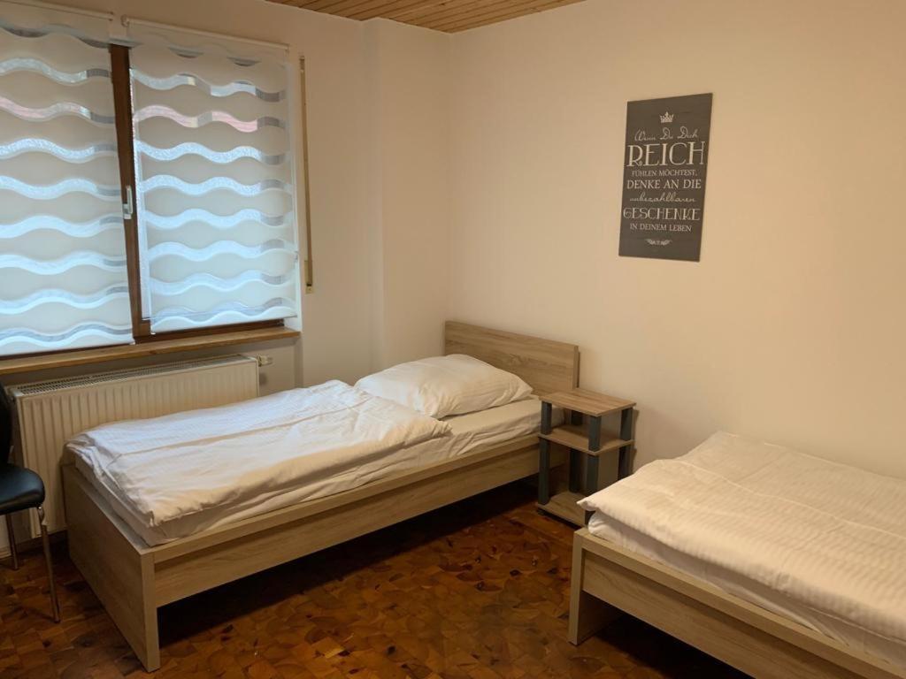 Ab Apartment Objekt 122 Ebersbach an der Fils Esterno foto