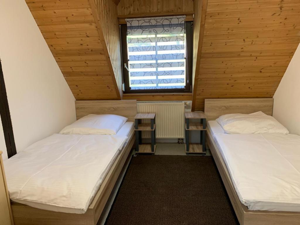 Ab Apartment Objekt 122 Ebersbach an der Fils Esterno foto
